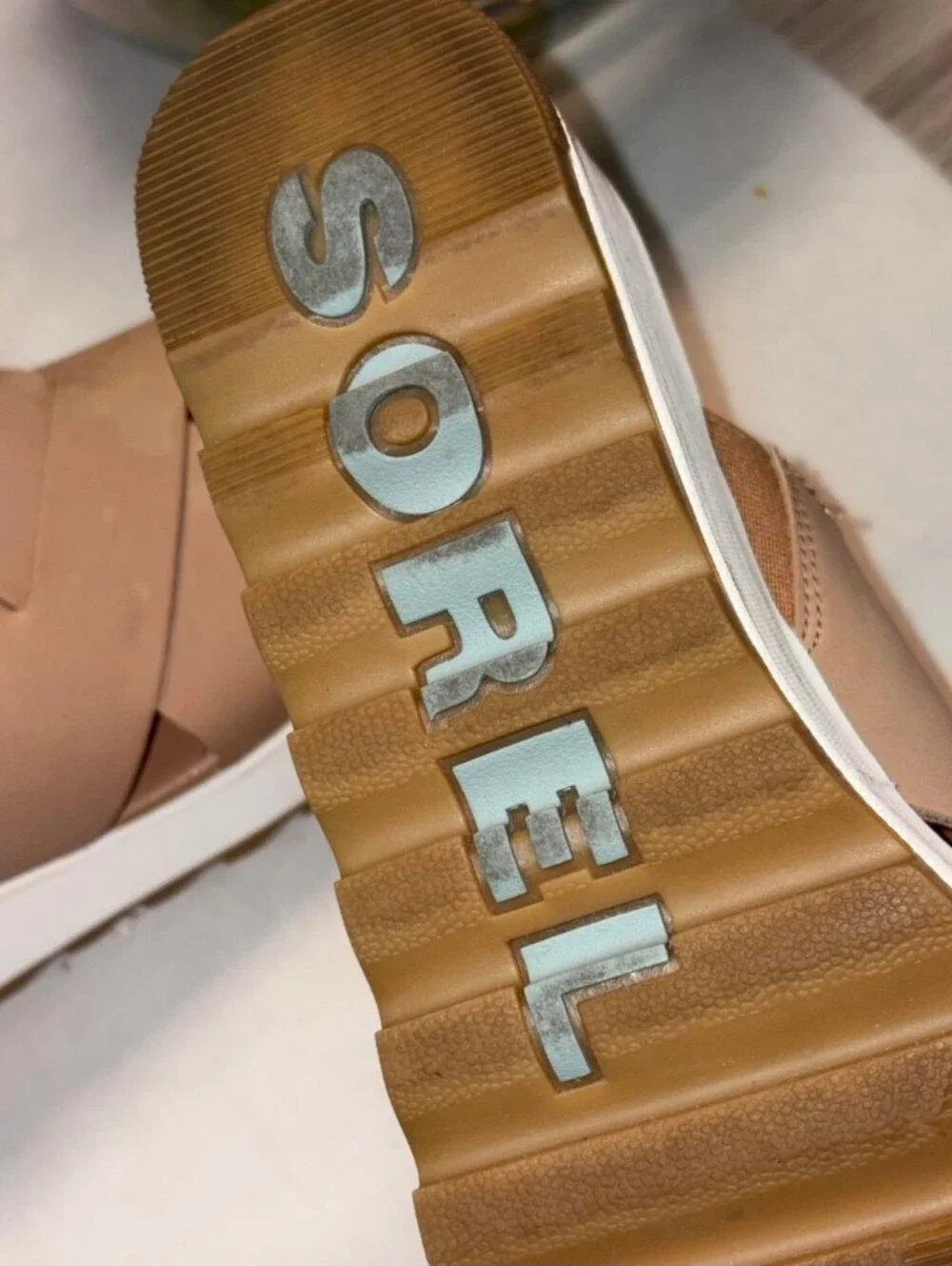 ​Sorel Cameron Flatform Sandal Honest Beige Leather Crossover Slide Size 8.5